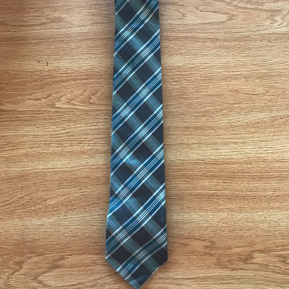 Ryan Seacrest Distinction Tie, 100% Silk